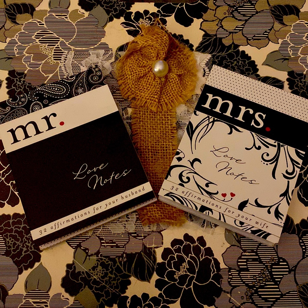 Dayspring Mr. and Mrs. Love Notes 32 Affirmations  for your Mr or Mrs